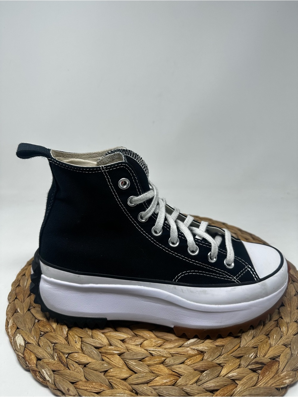 Converse Run Star Hike HI Black White Gum High Top Sneakers Size 8.5 Women's